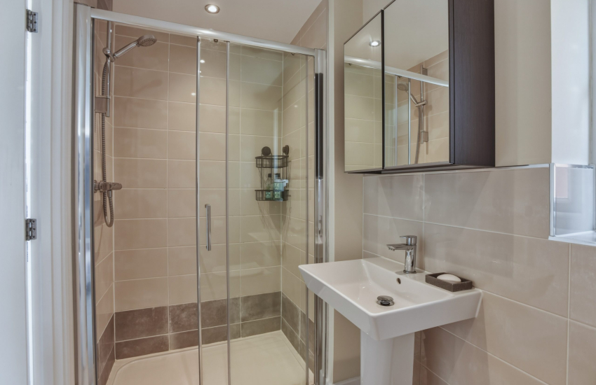 19 Brooks Drive 2496-18