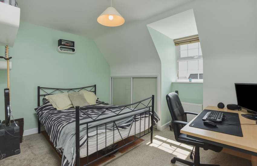 19 Brooks Drive 2496-24